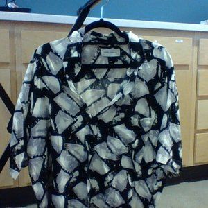 Black and white swanky button down size L (Mario Ferrari)